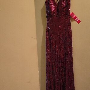 Elegant Burgundy Sequin Dress